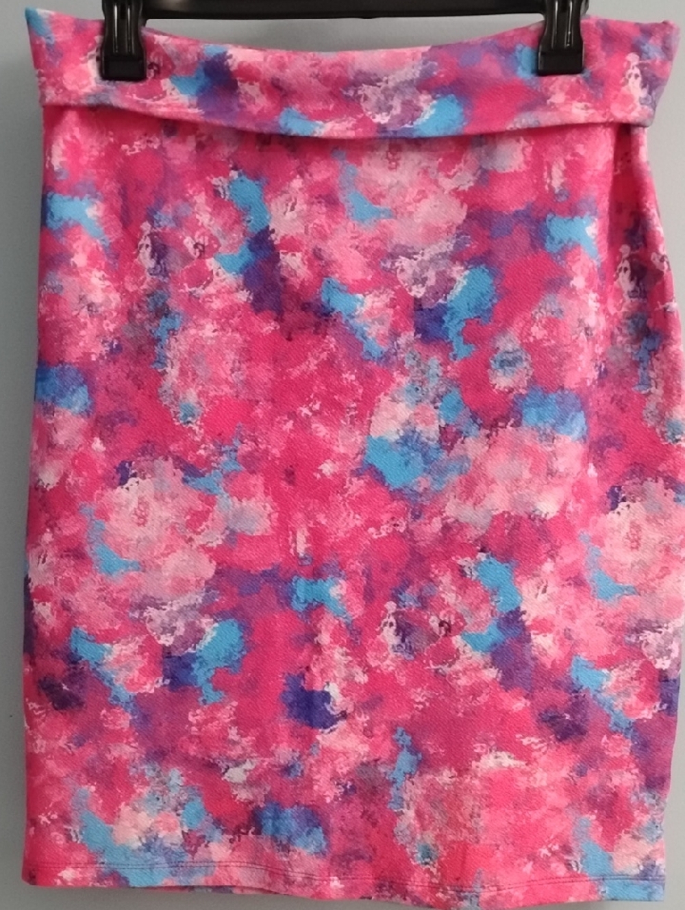 💜 LuLaRoe Pink Abstract Watercolor Pencil Skirt Size Medium Like New
